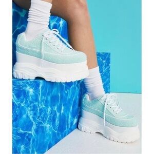 Current Mood The Deep End Sneakers Stacked Platform Soles, Chunky, Fuzzy Size 10